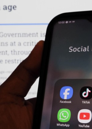 Rețelele sociale interzise pentru persoanele sub 15 ani Legea a fost adoptată miercuri seara