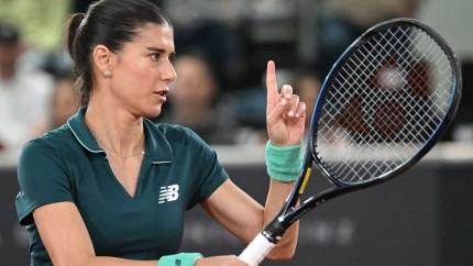 Sorana Cîrstea calificată în sferturi la Rouen după abandonul adversarei Îmi pare foarte rău pentru accidentarea ei și sper că se va face bine în curând