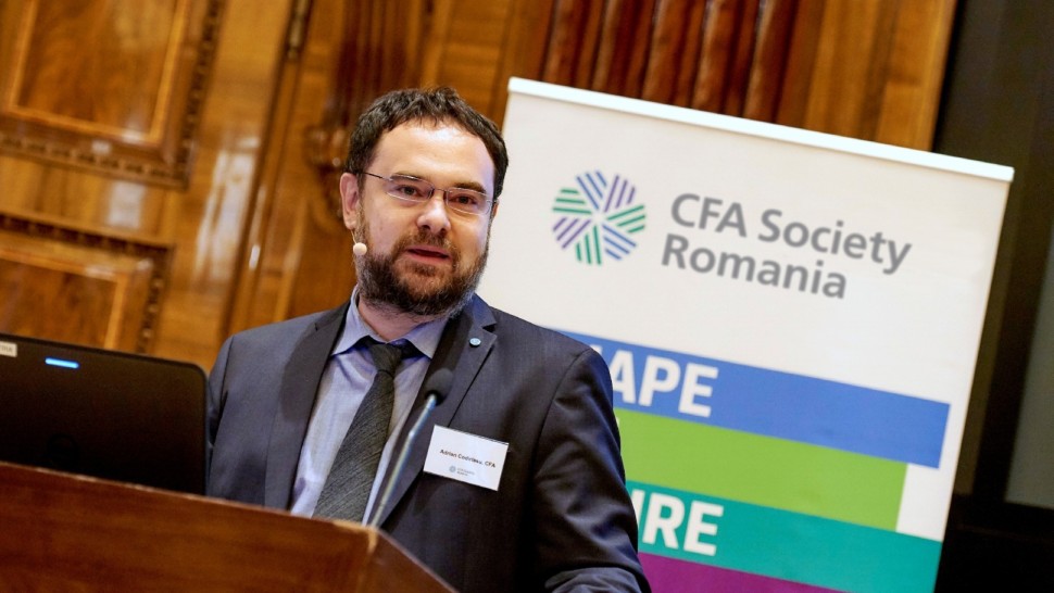Crește rapid riscul de recesiune în România. Adrian Codirlașu CFA Leul s-a depreciat depășind media anticipațiilor