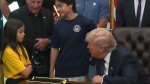 Gest incredibil făcut de Donald Trump față de o fetiță. Momentul jenant din Biroul Oval a fost filmat VIDEO