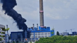 UPDATE Mesaj RO-Alert. Incendiu la CET Vest Un transformator a luat foc Degajări mari de fum FOTO și VIDEO