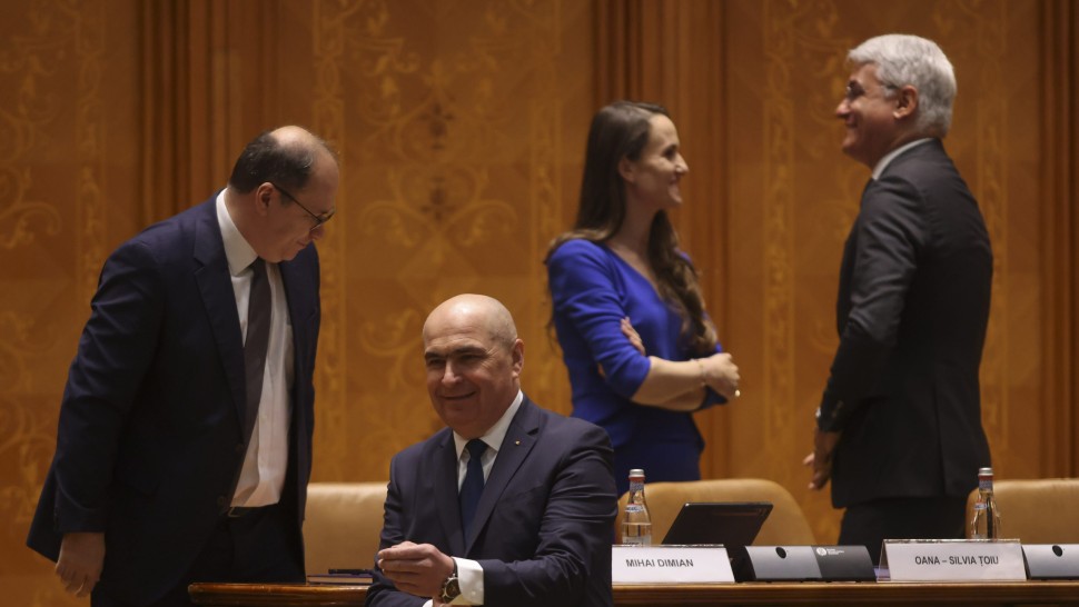 Furt din urna de voturi ce au lăsat hoții la schimb. Moment incredibil la demiterea premierului Bolojan