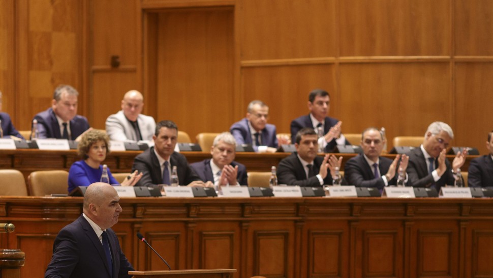 Ilie Bolojan anunț din Plenul Parlamentului înaintea votului moțiunii de cenzură Acum zece luni când am preluat mandatul de premier am venit să fac ce trebuie