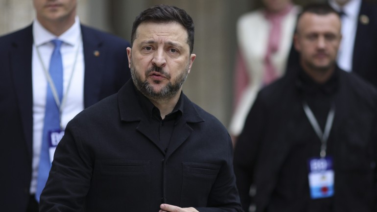 Zelenski se oferă să ajute România Rusia pregătește un atac masiv