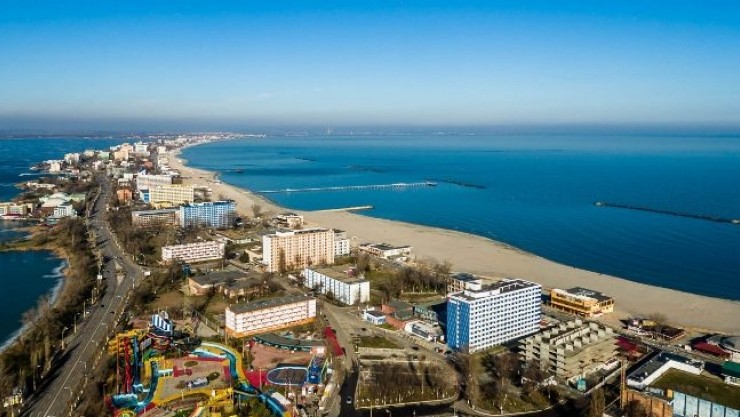 Aproximativ 25.000 de locuri de cazare rezervate în hotelurile de pe litoral de Rusalii. Primul weekend plin la mare după 1 mai