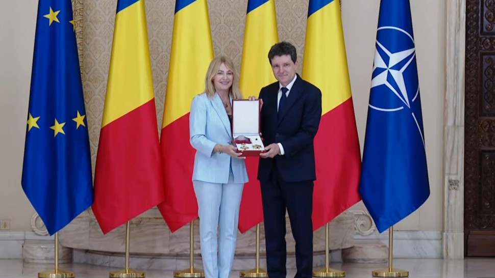 Nadia Comăneci decorată la Palatul Cotroceni. Ce a transmis Nicușor Dan societății VIDEO