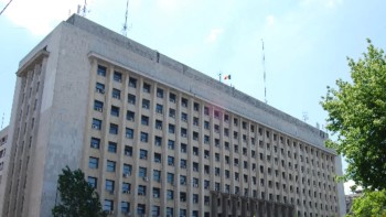 UPDATE 5 persoane la spital. Un lift cu 7 persoane a căzut în gol în Palatul CFR din București sediul Ministerului Transporturilor