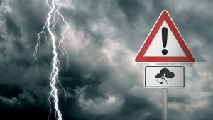 Alertă meteo ANM de Rusalii Cod galben de furtuni în aproape toată țara Vânt puternic ploi şi vijelii în centrul şi sud-vestul ţării 