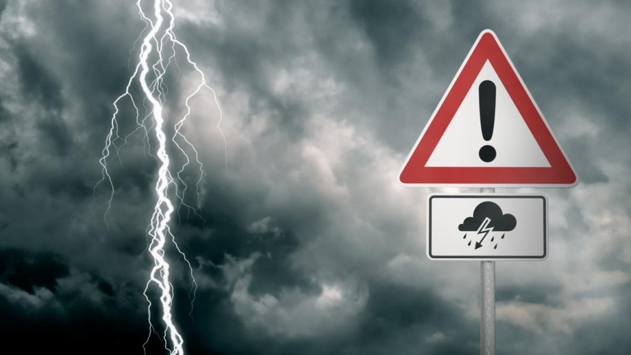 Alertă meteo ANM de Rusalii Cod galben de furtuni în aproape toată țara Vânt puternic ploi şi vijelii în centrul şi sud-vestul ţării 