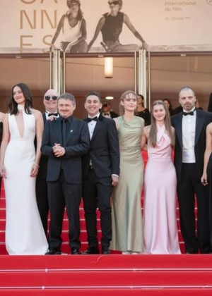 12 minute de aplauze pentru filmul lui Cristian Mungiu la Festivalul de la Cannes. Sebastian Stan joacă în producția regizorului român VIDEO