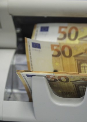 Curs valutar BNR 27 mai 2026. Euro a crescut. Informații oficiale transmise de Banca Națională a României