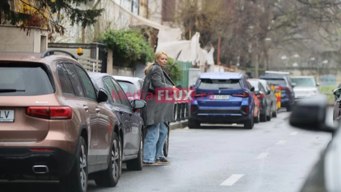 Daciana Sârbu, la salonul vedetelor sursă foto: Mediaflux