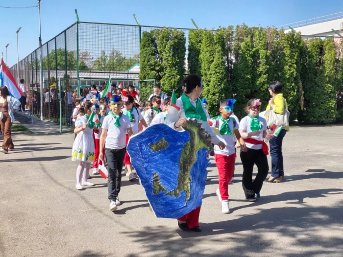 Eveniment școlar de Ziua Europei la Domnești sursă foto: Mediaflux