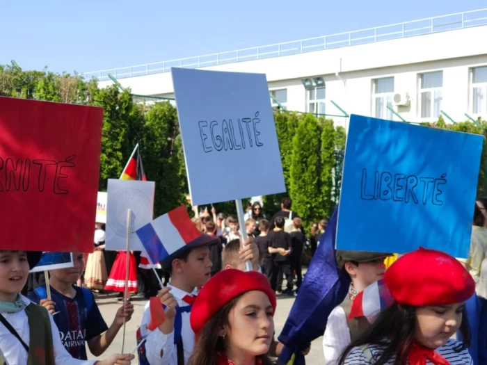 Eveniment școlar de Ziua Europei la Domnești sursă foto: Mediaflux
