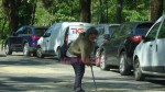 EXCLUSIV Gropile de pe Șoseaua Nordului de lângă parcul Herăstrău acoperite doar cu pietriș. Noaptea minții în zona de lux a Capitalei FOTO și VIDEO