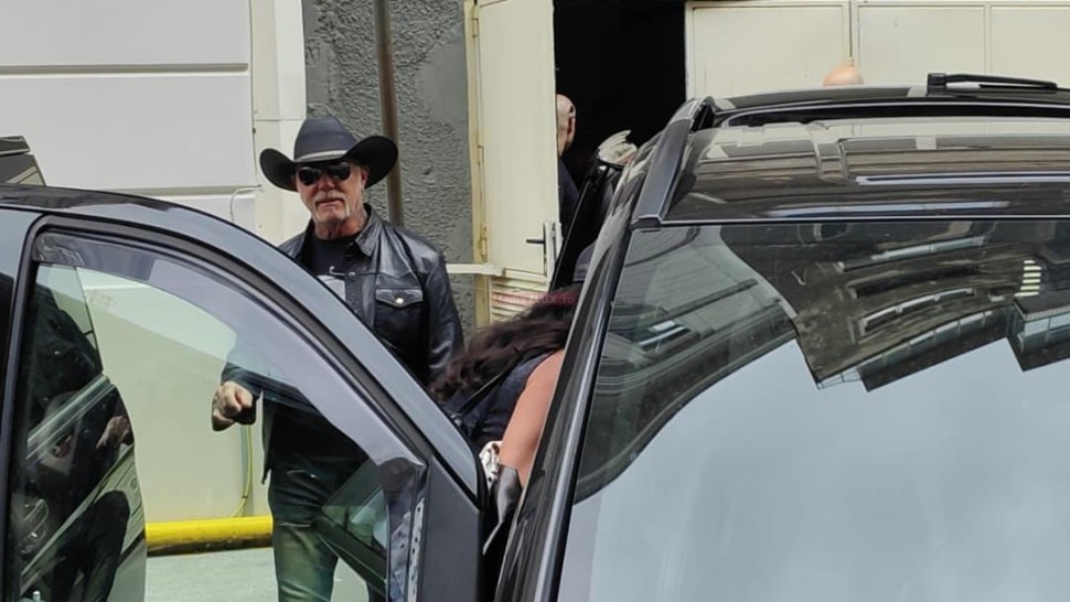 Trupa Metallica pregătită de marele concert de pe Arena Națională Primele imagini cu plecarea de la hotel în uralele fanilor FOTO și VIDEO