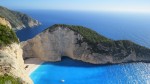 Vacanțe cu restricții în Grecia. Turiștii nu mai au voie cu șlapi sau să fumeze