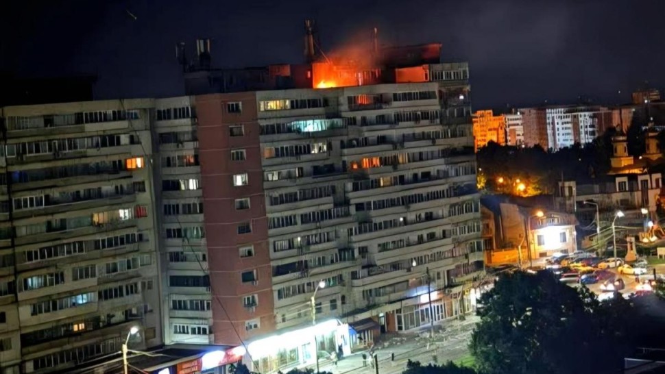 O dronă rusească tip Geran 2 s-a prăbușit peste un bloc din Galați și a explodat. UPDATE Anunțul MApN și MAE. Sunt 4 victime și zeci de persoane evacuate