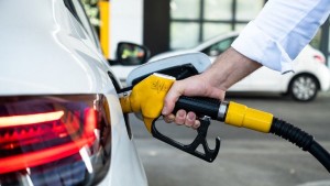 O nouă scumpire pentru carburanți. Cât costă benzina și motorina pe 20 mai