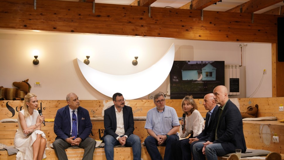 Consiliul Consultativ Științific pentru Schimbări Climatice lansat în România Organism independent format din cercetători și experți de climă și mediu