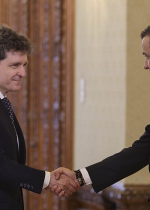 Robert Cazanciuc anunță în cursul lunii iulie 8222o formulă politică și un guvern funcțional8221 Președintele României îl va desemna până la urmă pe Grindeanu este singura formulă