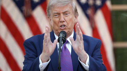 Trump amenință cu atacuri fără precedent în Iran. Președintele SUA e nervos Îşi bat joc de noi