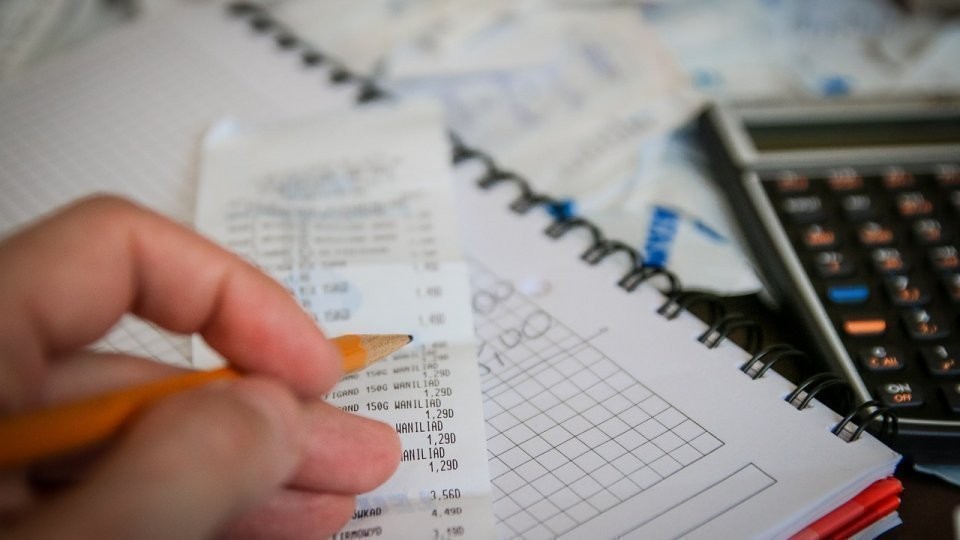 Deficitul balanței comerciale a atins 108148 milioane euro după primele patru luni în scădere cu 70 faţă de 2025 transmite INS