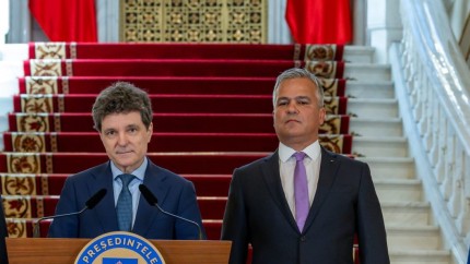 Ce a discutat Adrian Veștea cu Nicușor Dan. Premierul desemnat caută vot cu vot pentru a trece Guvernul