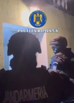 Percheziții de mare amploare. Români implicați în schema mașinilor de lux dispărute din Europa și vândute în România