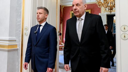 Peter Magyar anunță începerea procedurii legală de demitere a preşedintelui dacă acesta nu demisionează