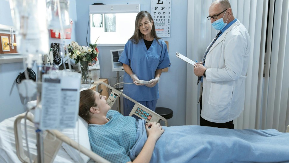Pedepse cu închisoarea pentru violență în spitale. Ce este considerată agresiune împotriva medicilor