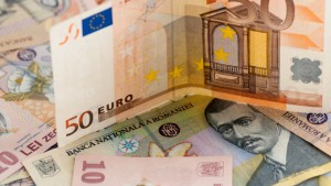 Cursul valutar anunțat de BNR. Euro a atins un nivel record