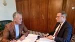 Adrian Veștea fotografie în care apare alături de Luca Niculescu viitor ministru de Externe Am lucrat și pe varianta finală a Programului de guvernare