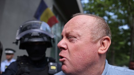 UPDATE Coordonatorul azilelor ilegale din județul Bihor Viorel Pașca și soția lui au fost reținuți. Ce spune avocatul acestuia