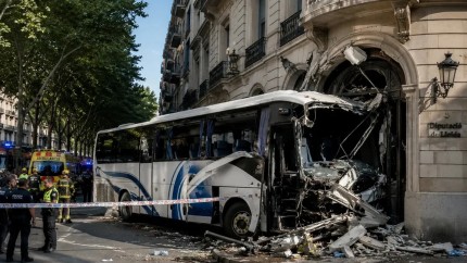 Grav accident în Spania. Printre victimele aflate în stare gravă este și un român