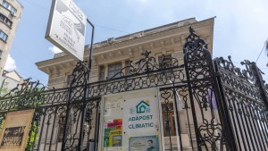 PMB anunță inaugurarea celei mai mari rețele de adăposturi climatice din România. 300 de spații cu umbră răcoare și apă