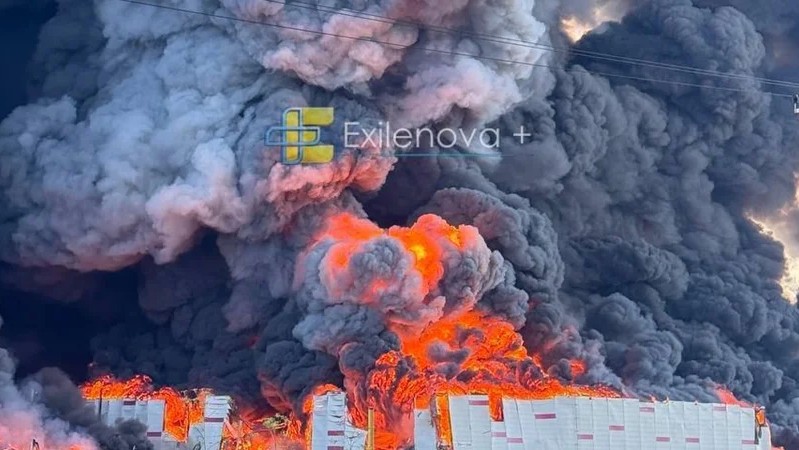 Atac cu drone ucrainene la Sankt Petersburg. Un depozit al unei companii de comerţ online a fost mistuit de flăcări