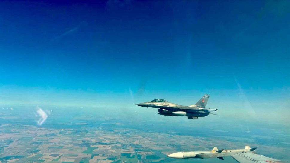 Motivul pentru care identitatea piloților care au doborât dronele nu este făcută publică. Baza 86 Aeriană Borcea  Este o necesitate bazată pe reguli de securitate operațională