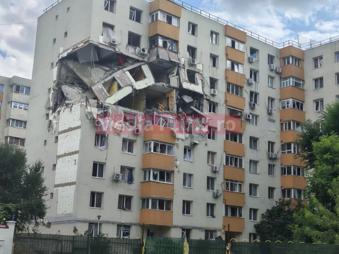 Blocul distrus de explozie în Rahova, București