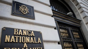 Risc cibernetic asupra băncilor din România. BNR monitorizează situația din sectorul financiar-bancar