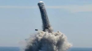 Marina chineză exerciții militare nucleare alături de Rusia Tir de rachetă balistică intercontinentală fără ogivă nucleară de la bordul unui submarin strategic nuclear