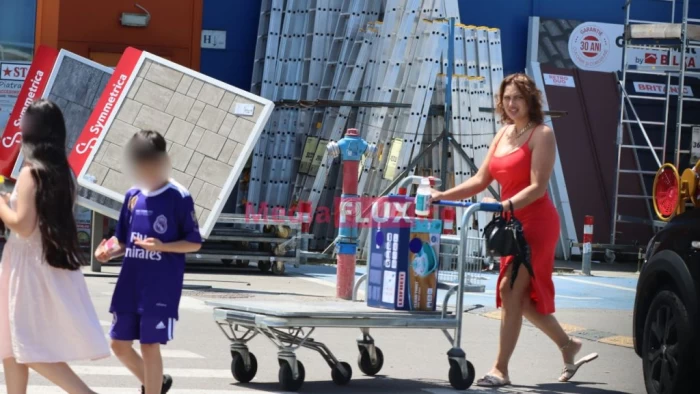 Cristina Guță la cumpărături sursă foto: Mediaflux