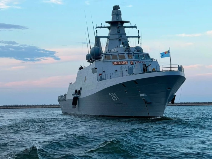 Corveta construită în Turcia a sosit în Portul Militar Constanța! Prima navă nouă de luptă care intră în dotarea Armatei după 35 de ani