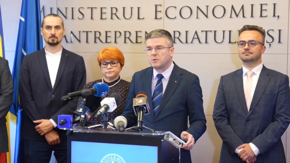 Irineu Darău cere Guvernului să monitorizeze prețul carburanților În anumite cazuri de criză trebuie să ia măsuri