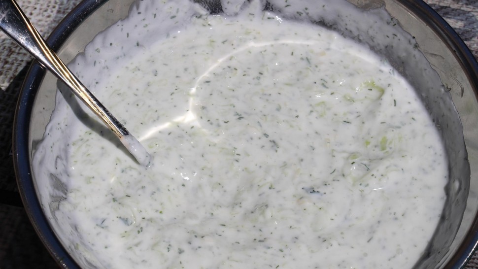 Care este cea mai bună rețetă de tzatziki. A devenit virală pe TikTok