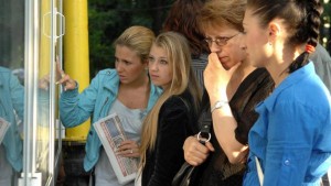 Consiliul Elevilor nemulțumit de introducerea admiterii la liceu. Costul schimbării nu poate fi transferat familiilor și transformat într-o nouă piață a meditațiilor