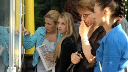 Consiliul Elevilor nemulțumit de introducerea admiterii la liceu. Costul schimbării nu poate fi transferat familiilor și transformat într-o nouă piață a meditațiilor