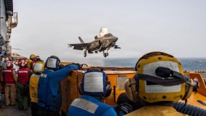 Armata SUA a încheiat a unsprezecea zi consecutivă de atacuri asupra Iranului. China și Rusia sprijină Teheranul acuză șeful Pentagonului