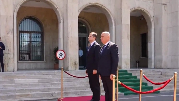 UPDATE Primele declarații oficiale. Premierul Republicii Moldova prima vizită oficială în România după instalarea în funcţie. Vasile Tofan primit la Palatul Cotroceni şi la Palatul Victoria
