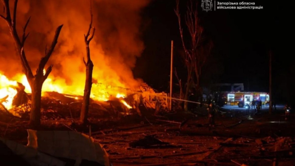 Zeci de explozii și incendii în urma atacurilor ruse de la Zaporojie și Kiev. Mai multe persoane au murit noaptea trecută